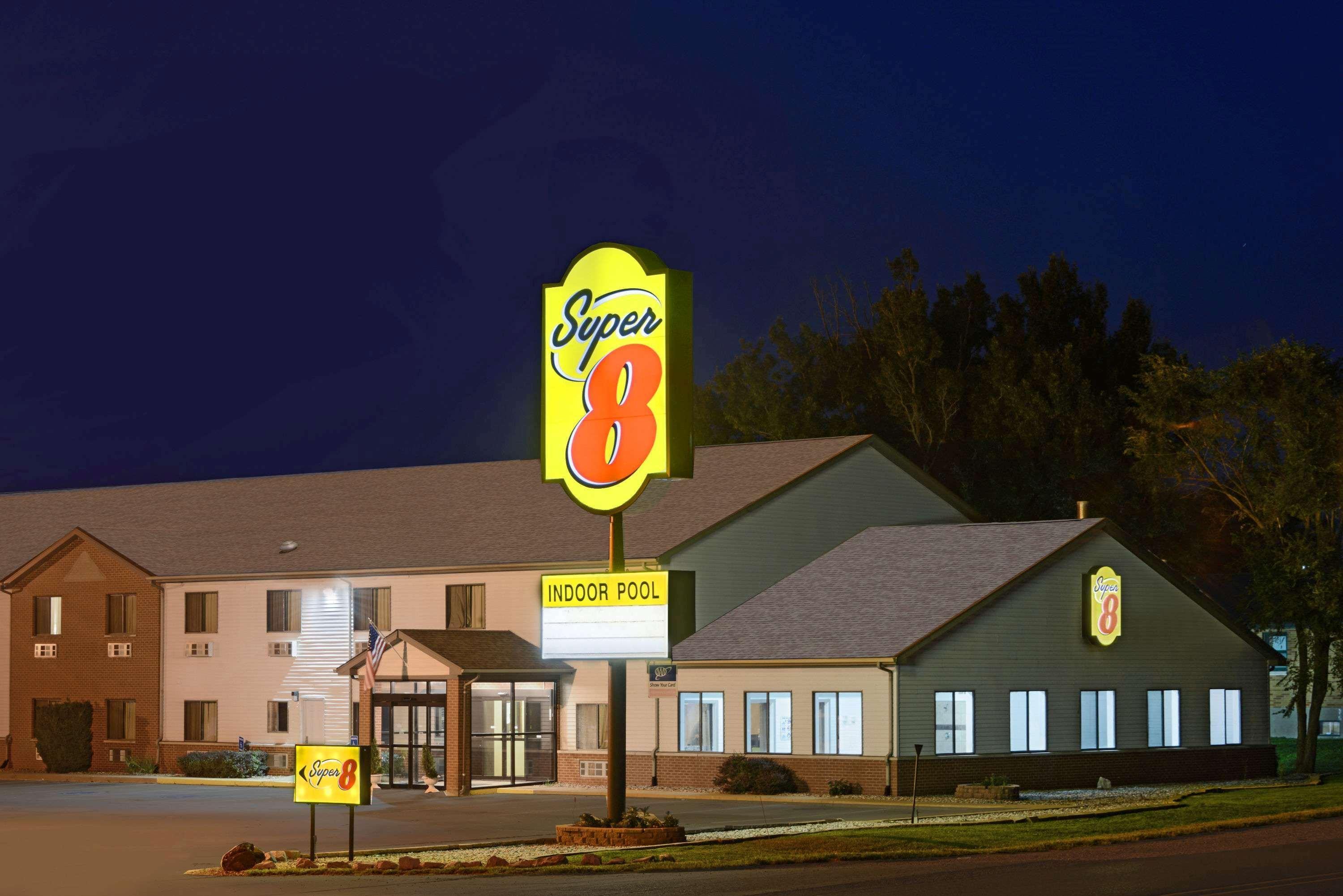 Super 8 By Wyndham Fairfield Hotel Exterior photo